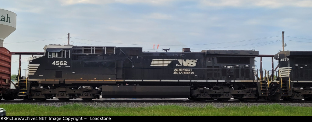 NS 4562